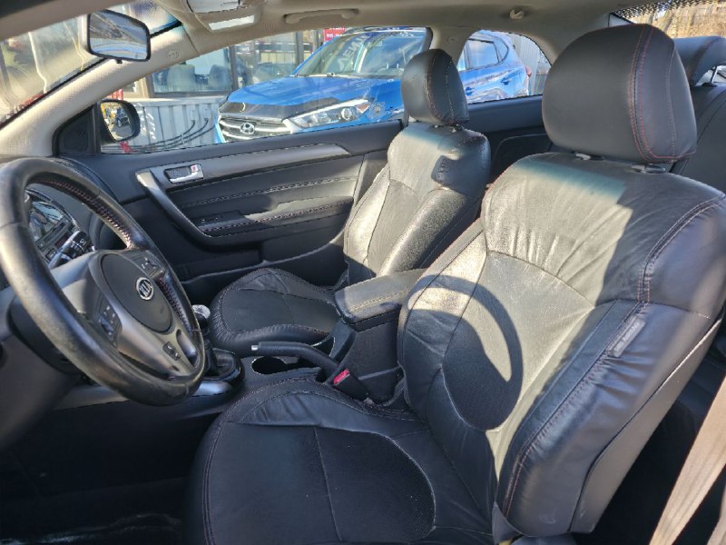 2011 Kia Forte Koup **SX**JAMAIS ACCIDENTEE**CUIR**TOIT OUVRANT**SIEGES CHAUFFANTS**MAGS**EN SPECIAL** Main Image