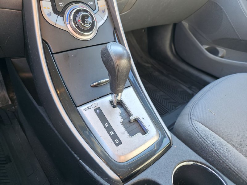 2013 Hyundai Elantra **GL**MAGS**SIEGES CHAUFFANTS**EN SPECIAL** Image principale