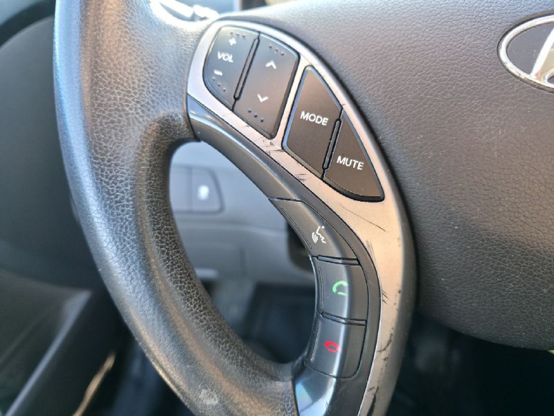 2013 Hyundai Elantra **GL**MAGS**SIEGES CHAUFFANTS**EN SPECIAL** Image principale