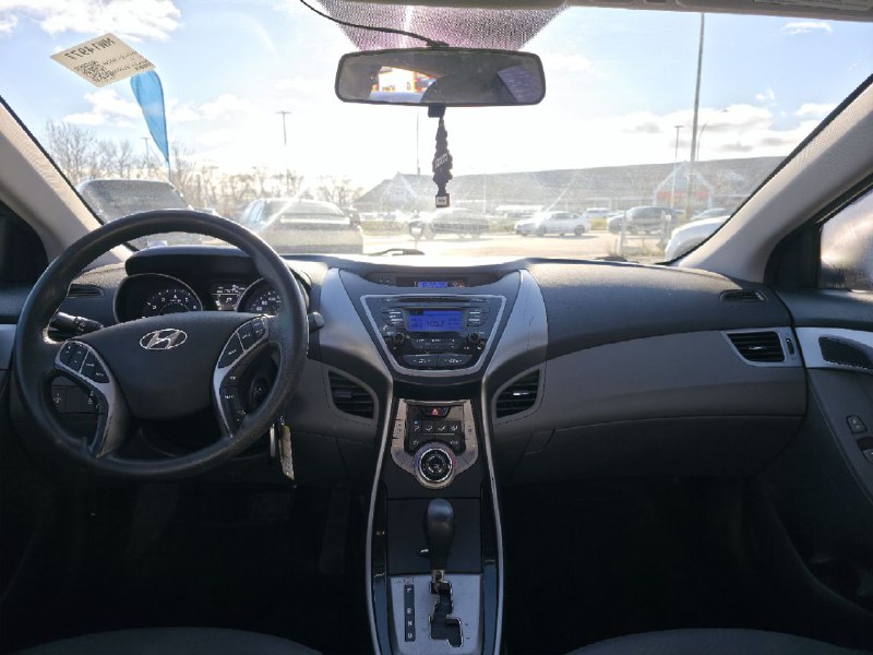 2013 Hyundai Elantra **GL**MAGS**SIEGES CHAUFFANTS**EN SPECIAL** Image principale