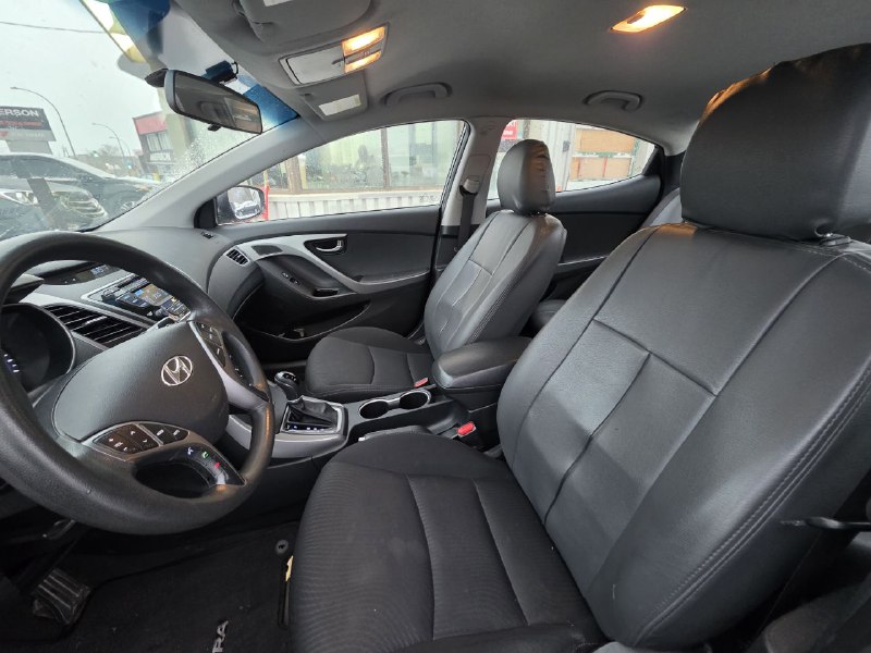 2015 Hyundai Elantra GL**SIEGES CHAUFFANTS** Image principale