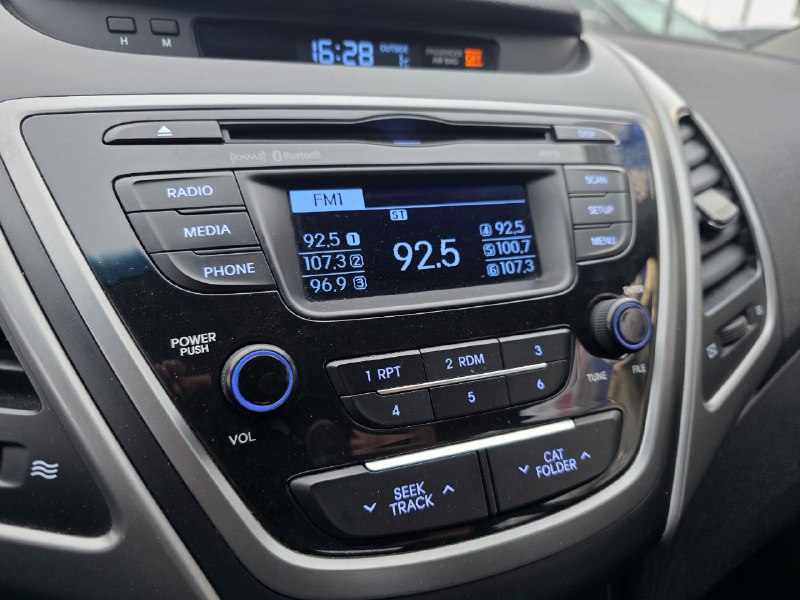 2015 Hyundai Elantra GL**SIEGES CHAUFFANTS** Image principale