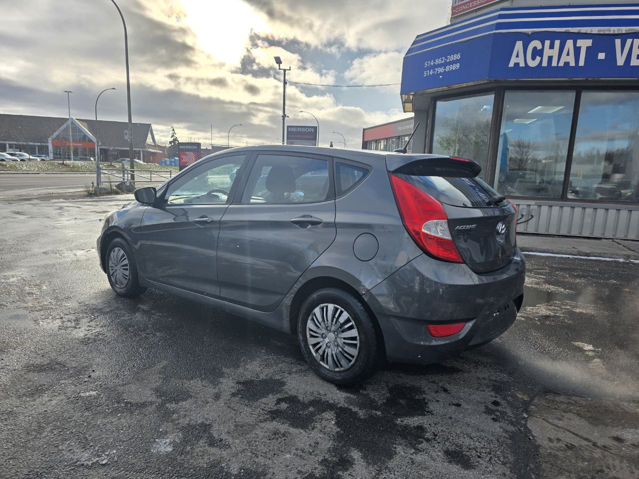 2012 Hyundai Accent GL Image principale