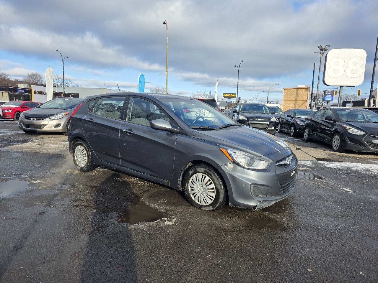 2012 Hyundai Accent GL Image principale