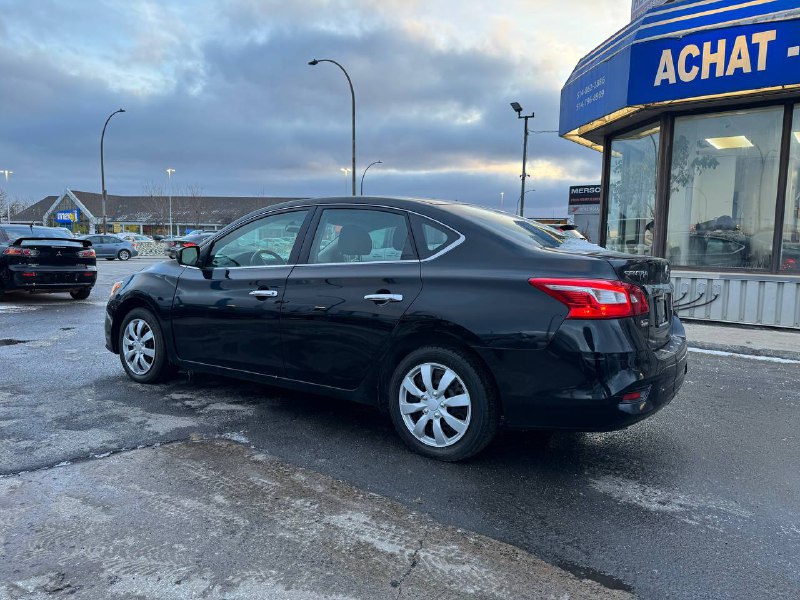 2017 Nissan Sentra S**Jamais accidente** Image principale