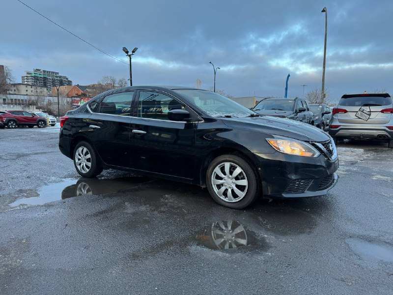 2017 Nissan Sentra S**Jamais accidente** Image principale