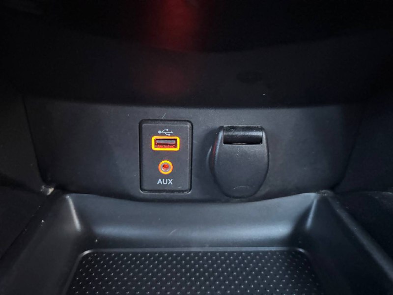 2017 Nissan Rogue SV**Jamais Accidente**CAMERA DE RECULE**SIEGES CHAUFFNATS** Main Image