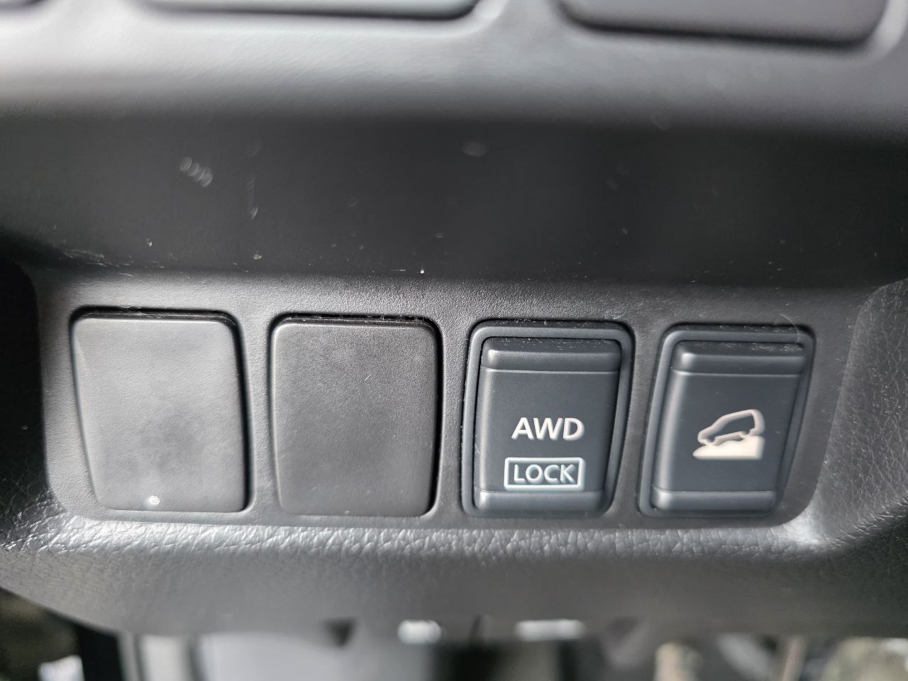 2014 Nissan Rogue SV**AWD**TOIT OUVRANT PANORAMIQUE**CAMERA DE RECULE**SIEGES CHAUFFNATS** Image principale