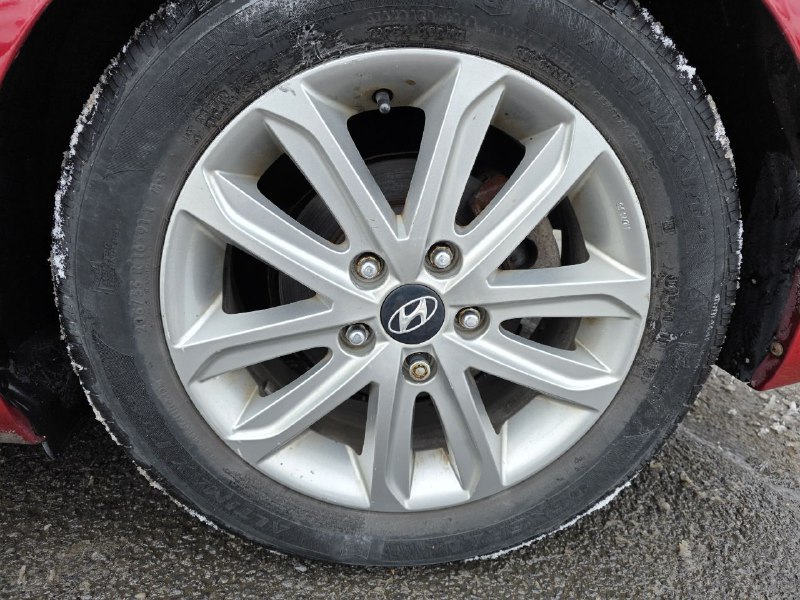 2015 Hyundai Elantra **Sport**GLS**TOIT OUVRANT**SIEGES CHAUFFANTS**MAGS** Main Image