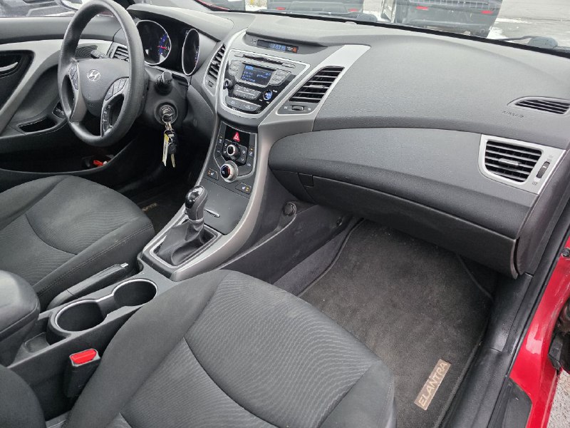 2015 Hyundai Elantra **Sport**GLS**TOIT OUVRANT**SIEGES CHAUFFANTS**MAGS** Main Image