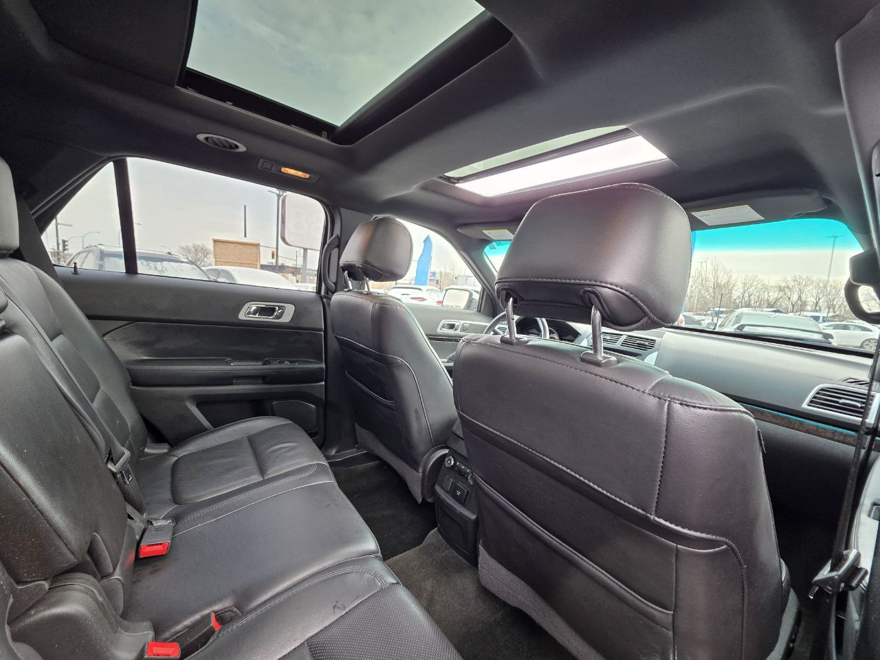2014 Ford Explorer **LIMITEE**JAMAIS ACCIDENTEE**NAVI**7 PASSAGERS**CUIR**TOIT PANO**CAMERA DE RECUL**MAGS**TOUTE EQUIPEE** Image principale