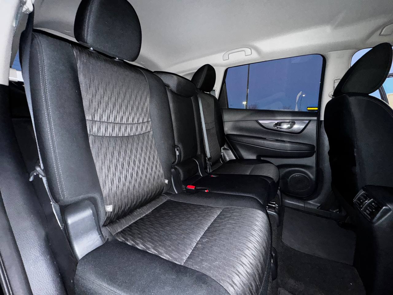 2018 Nissan Rogue **SV**AWD**CAMERA DE RECUL**MAGS**SIEGES CHAUFFANTS** Main Image