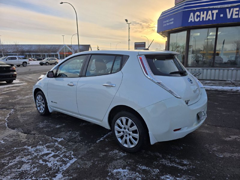 2015 Nissan LEAF SV**JAMAIS ACCIDENTEE**CAMERA DE RECUL**SIEGES CHAUFFANTS** Image principale