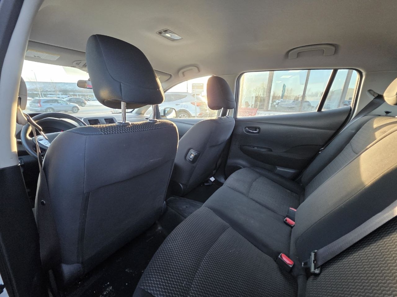 2015 Nissan LEAF SV**JAMAIS ACCIDENTEE**CAMERA DE RECUL**SIEGES CHAUFFANTS** Image principale