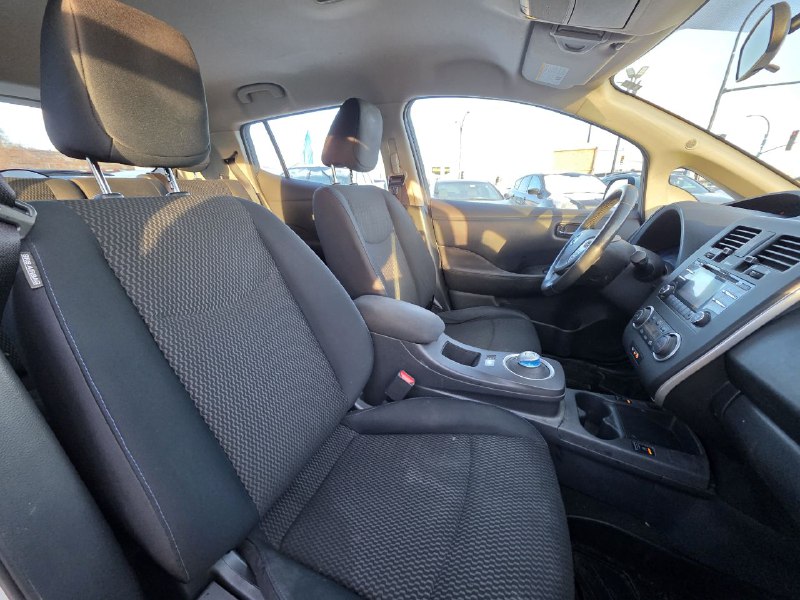 2015 Nissan LEAF SV**JAMAIS ACCIDENTEE**CAMERA DE RECUL**SIEGES CHAUFFANTS** Image principale