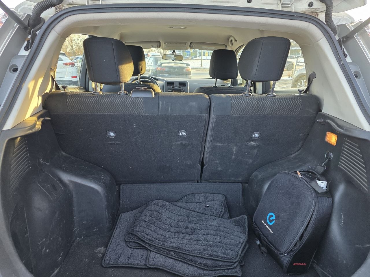 2015 Nissan LEAF SV**JAMAIS ACCIDENTEE**CAMERA DE RECUL**SIEGES CHAUFFANTS** Image principale