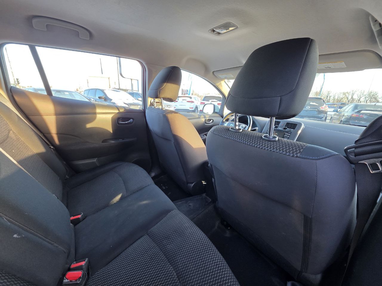 2015 Nissan LEAF SV**JAMAIS ACCIDENTEE**CAMERA DE RECUL**SIEGES CHAUFFANTS** Image principale