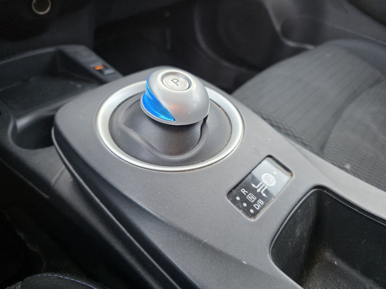 2015 Nissan LEAF SV**JAMAIS ACCIDENTEE**CAMERA DE RECUL**SIEGES CHAUFFANTS** Image principale