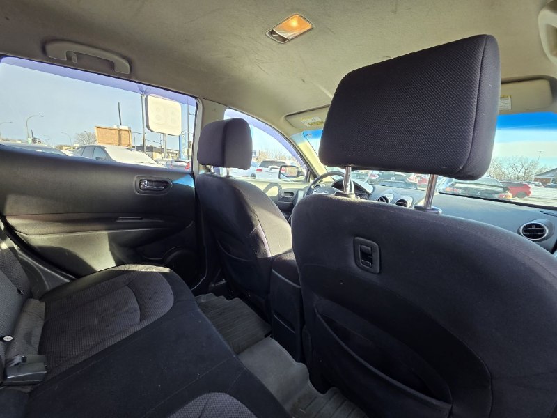 2012 Nissan Rogue **SV**CAMERA DE RECUL**SIEGES CHAUFFANTS**MAGS**EN SPECIAL** Main Image