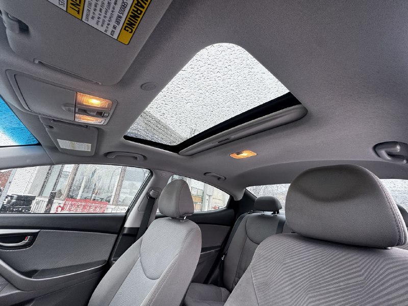 2013 Hyundai Elantra GLS**TOIT OUVRANT**SIEGES CHAUFFNATS**MAGS** Main Image