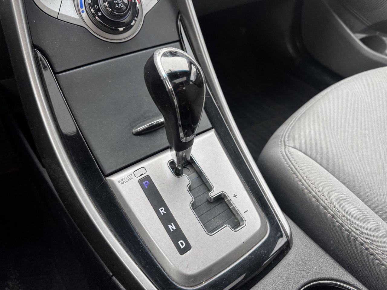 2013 Hyundai Elantra GLS**TOIT OUVRANT**SIEGES CHAUFFNATS**MAGS** Main Image