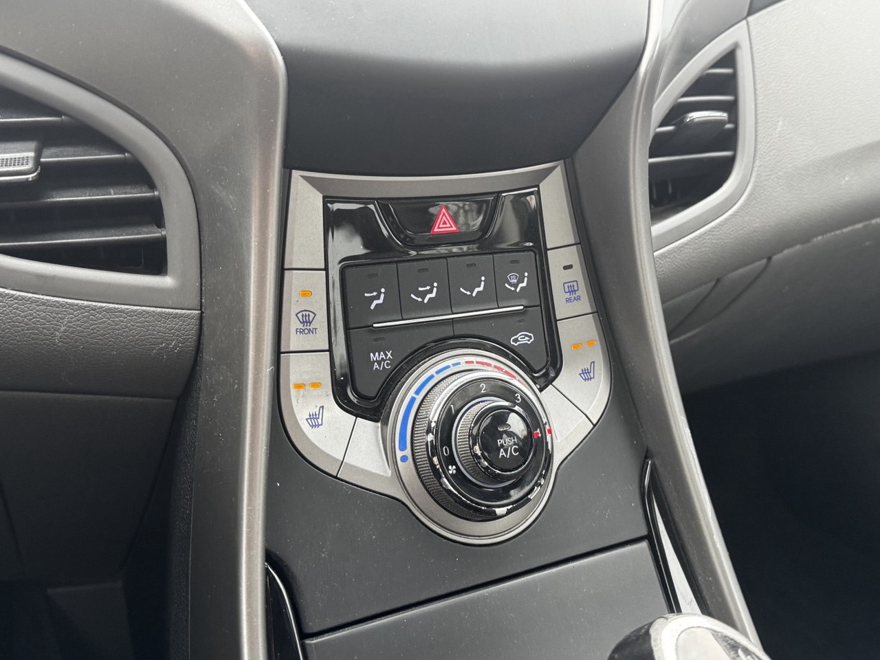 2013 Hyundai Elantra GLS**TOIT OUVRANT**SIEGES CHAUFFNATS**MAGS** Main Image