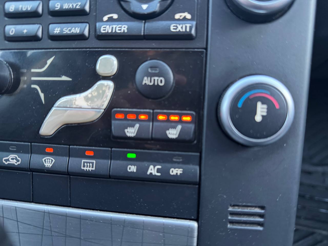 2009 Volvo XC70 3.2L**AWD**TOIT OUVRANT**SIEGES CHAUFFNATS**CUIR**PUSH TO STRAT** Image principale