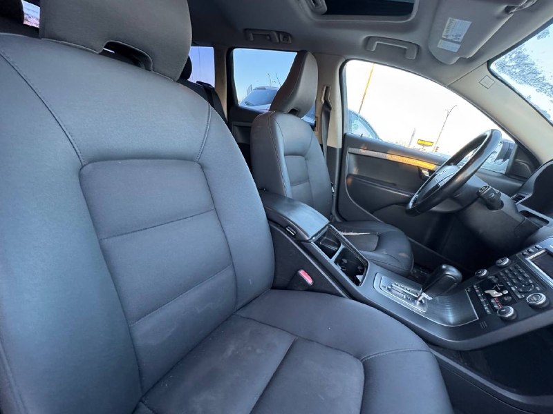 2009 Volvo XC70 3.2L**AWD**TOIT OUVRANT**SIEGES CHAUFFNATS**CUIR**PUSH TO STRAT** Image principale