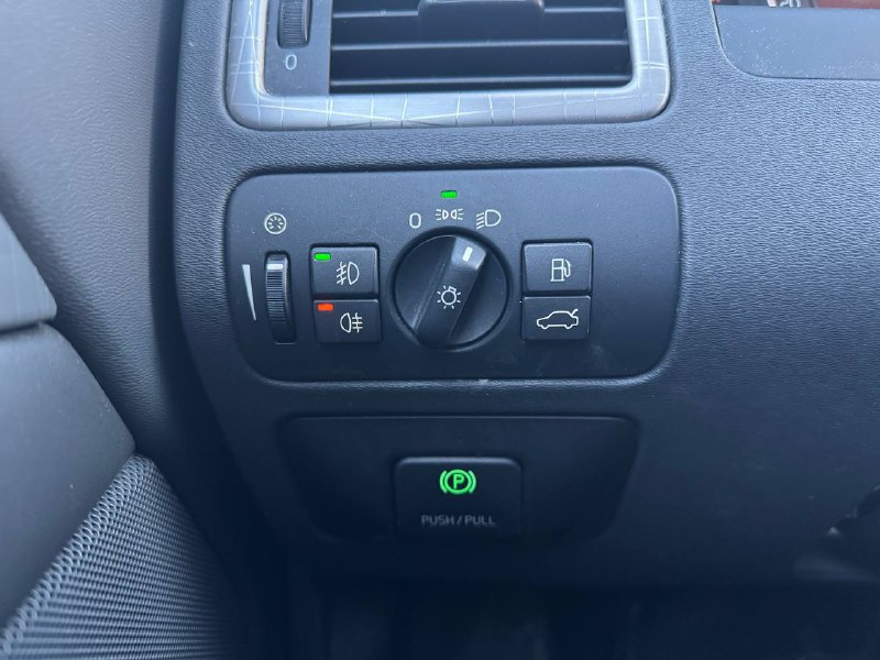 2009 Volvo XC70 3.2L**AWD**TOIT OUVRANT**SIEGES CHAUFFNATS**CUIR**PUSH TO STRAT** Image principale