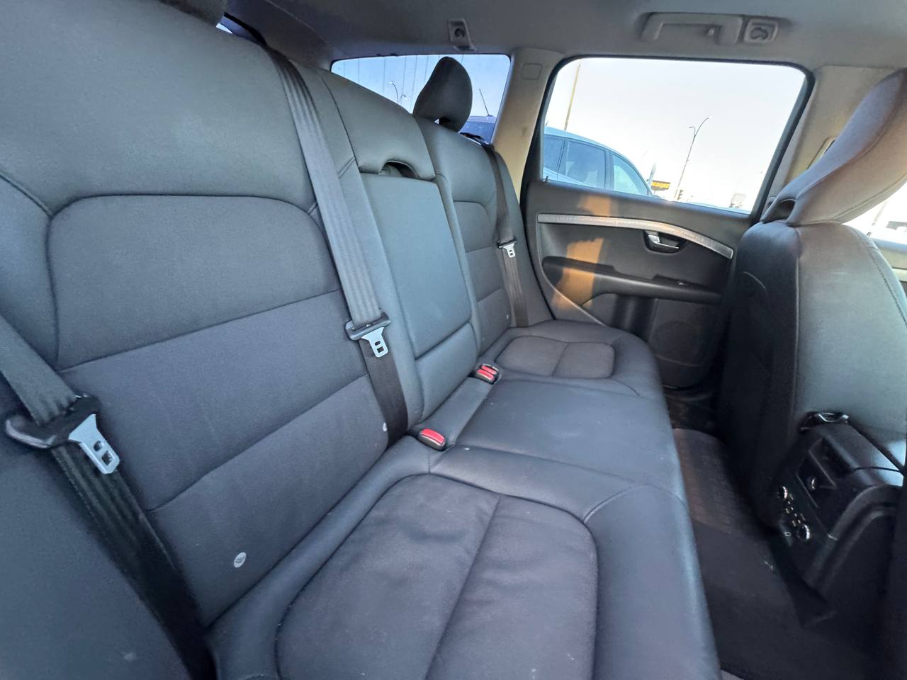 2009 Volvo XC70 3.2L**AWD**TOIT OUVRANT**SIEGES CHAUFFNATS**CUIR**PUSH TO STRAT** Image principale