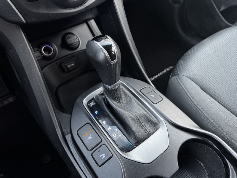 2015 Hyundai Santa Fe Sport Premium**AWD**Jamais Accidente**SIEGES CHAUFFNATS AVANT ET ARRIERE**VOLANT CHAUFFNATS**MAGS** Main Image