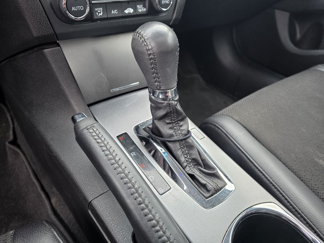 2015 Acura ILX Toit Ouvrant**CAMERA DE RECUL**SIEGES CHAUFFANTS**MAGS** Image principale