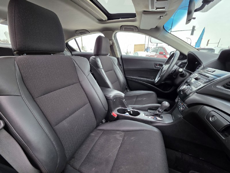 2015 Acura ILX Toit Ouvrant**CAMERA DE RECUL**SIEGES CHAUFFANTS**MAGS** Image principale