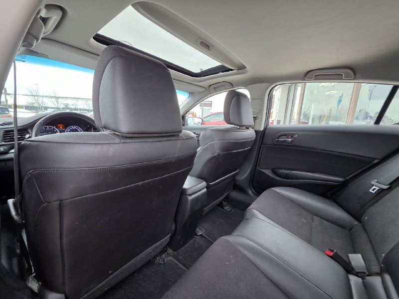 2015 Acura ILX Toit Ouvrant**CAMERA DE RECUL**SIEGES CHAUFFANTS**MAGS** Image principale