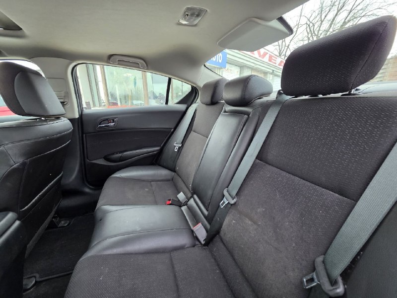 2015 Acura ILX Toit Ouvrant**CAMERA DE RECUL**SIEGES CHAUFFANTS**MAGS** Image principale