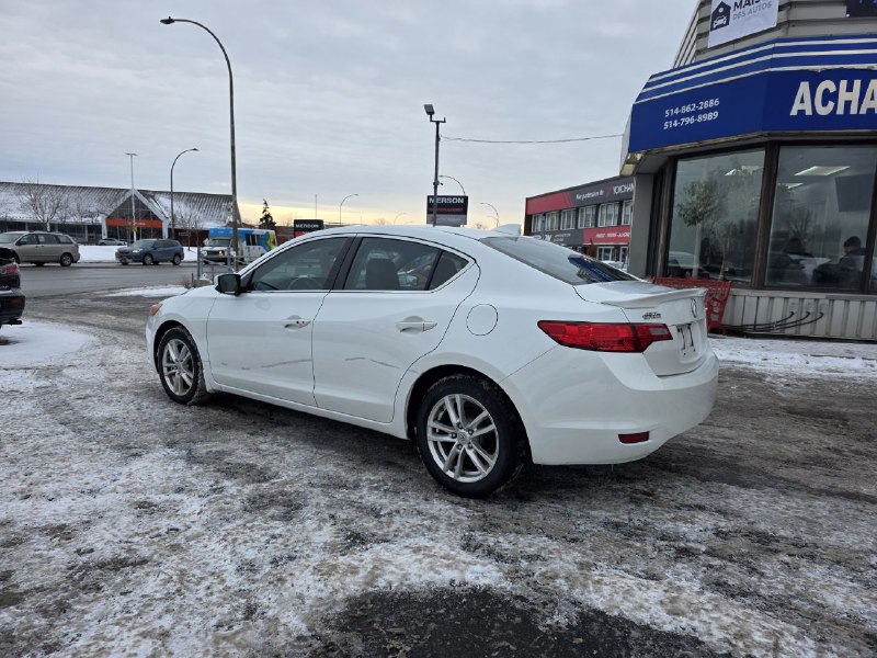 2015 Acura ILX Toit Ouvrant**CAMERA DE RECUL**SIEGES CHAUFFANTS**MAGS** Image principale