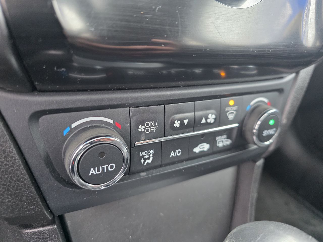 2015 Acura ILX Toit Ouvrant**CAMERA DE RECUL**SIEGES CHAUFFANTS**MAGS** Image principale