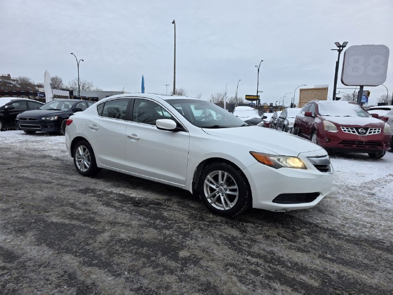 2015 Acura ILX Toit Ouvrant**CAMERA DE RECUL**SIEGES CHAUFFANTS**MAGS** Image principale