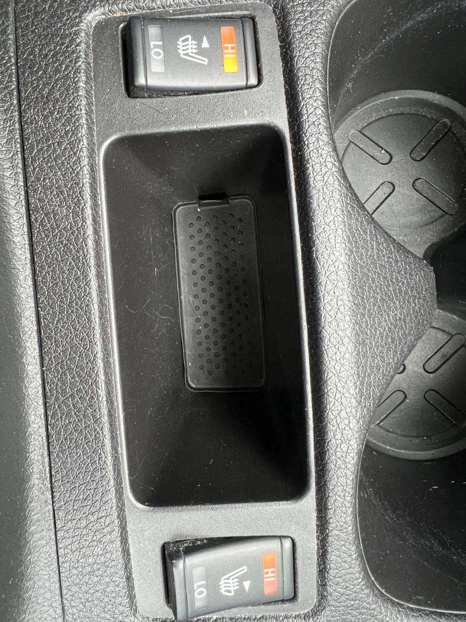 2016 Nissan Rogue SV**AWD**Jamais Accidente**Toit Ouvrant Panoramique**CAMERA DE RECULE**SIEGES CHAUFFNATS**MAGS**Un Proprietaire** Main Image