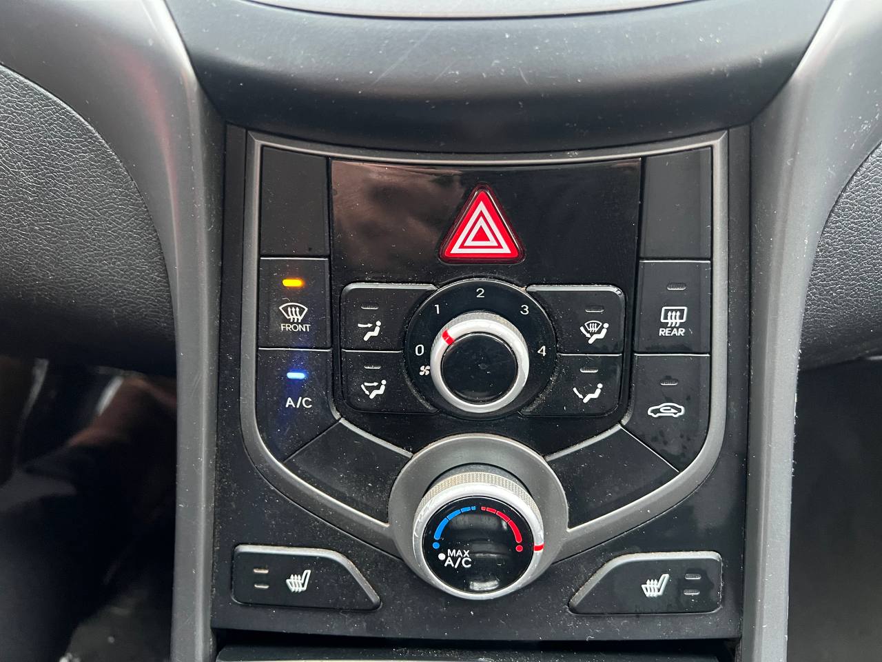 2015 Hyundai Elantra GL**SIEGES CHAUFFANTS** Image principale