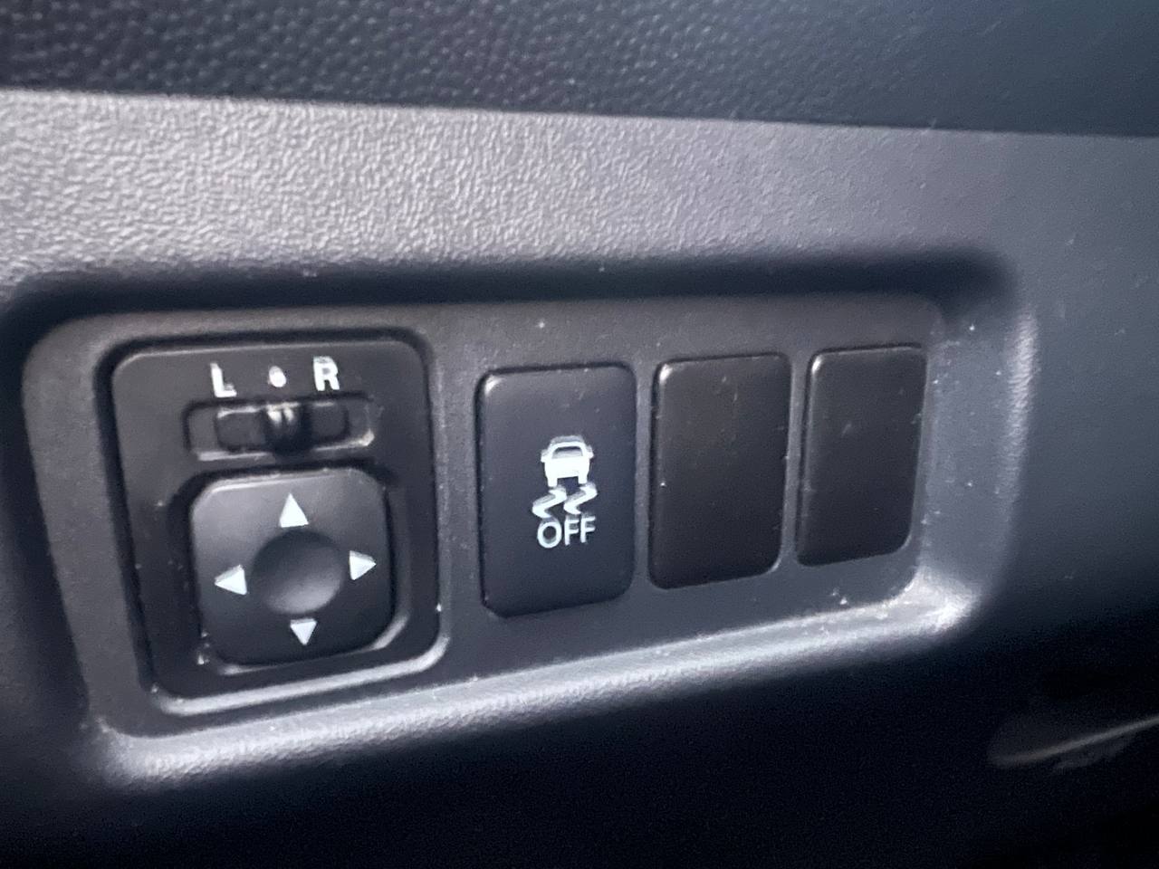 2015 Mitsubishi Mirage ES** Main Image