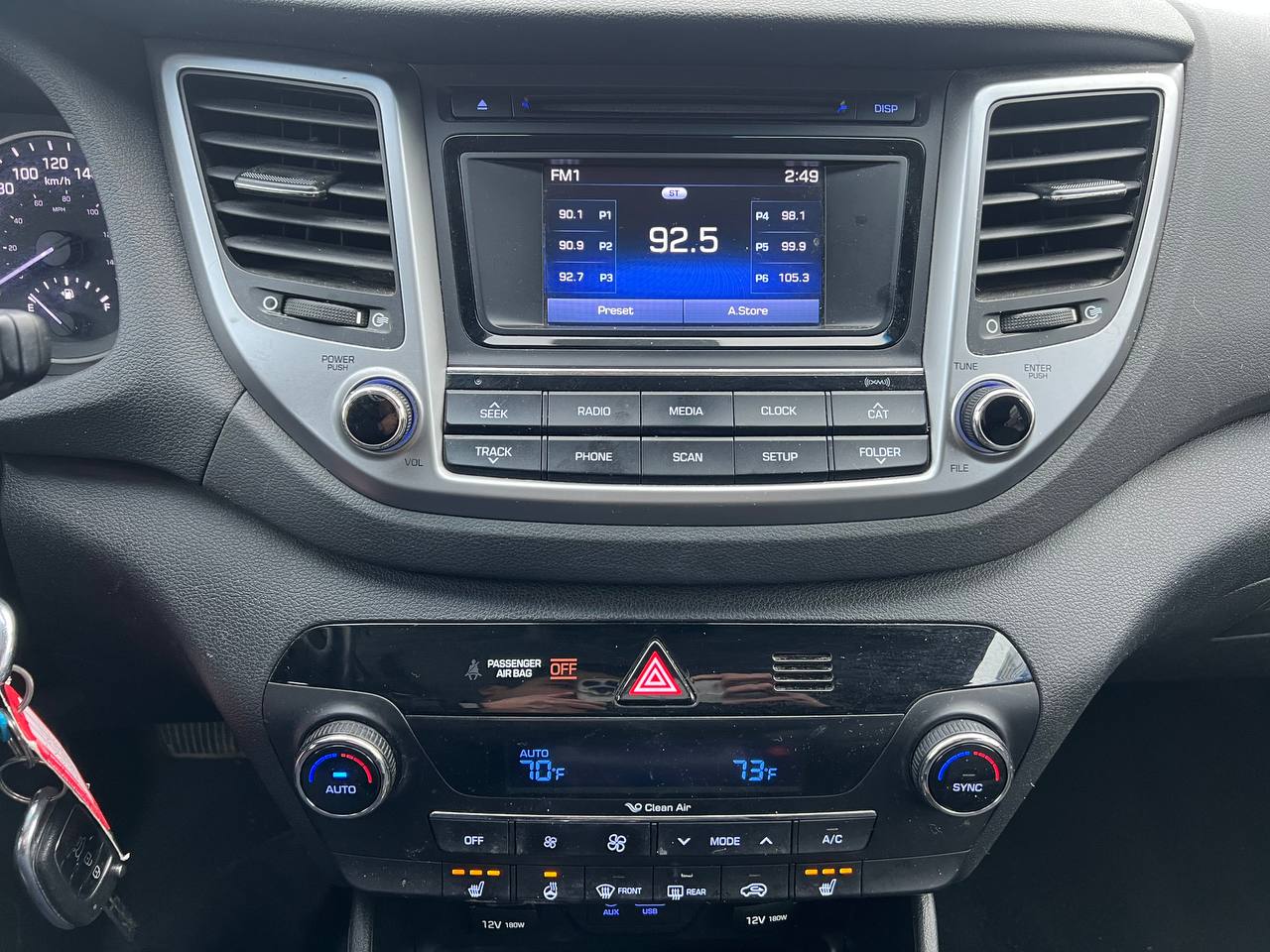 2017 Hyundai Tucson LIMITEE**JAMAIS ACCIDENTEE**CERTIFIEE SAAQ**AWD**TOIT OUVRANT PANORAMIQUE**SIEGES CHAUFFANTS AVANT ET ARRIÈRE**SIEGES EN CUIR**Alerte d’angle mort**VOLANT CHAUFFANT**Mags** Main Image