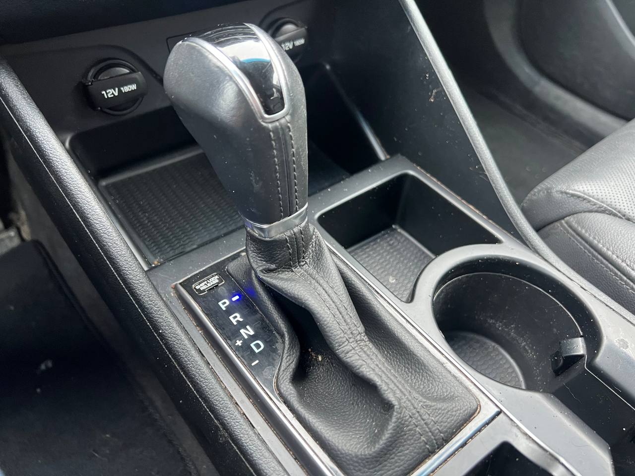 2017 Hyundai Tucson LIMITEE**JAMAIS ACCIDENTEE**CERTIFIEE SAAQ**AWD**TOIT OUVRANT PANORAMIQUE**SIEGES CHAUFFANTS AVANT ET ARRIÈRE**SIEGES EN CUIR**Alerte d’angle mort**VOLANT CHAUFFANT**Mags** Main Image