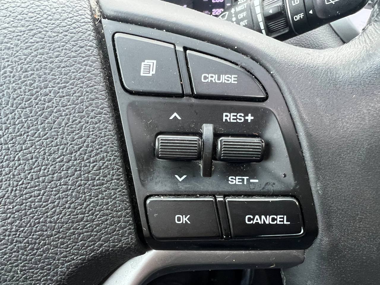 2017 Hyundai Tucson LIMITEE**JAMAIS ACCIDENTEE**CERTIFIEE SAAQ**AWD**TOIT OUVRANT PANORAMIQUE**SIEGES CHAUFFANTS AVANT ET ARRIÈRE**SIEGES EN CUIR**Alerte d’angle mort**VOLANT CHAUFFANT**Mags** Main Image