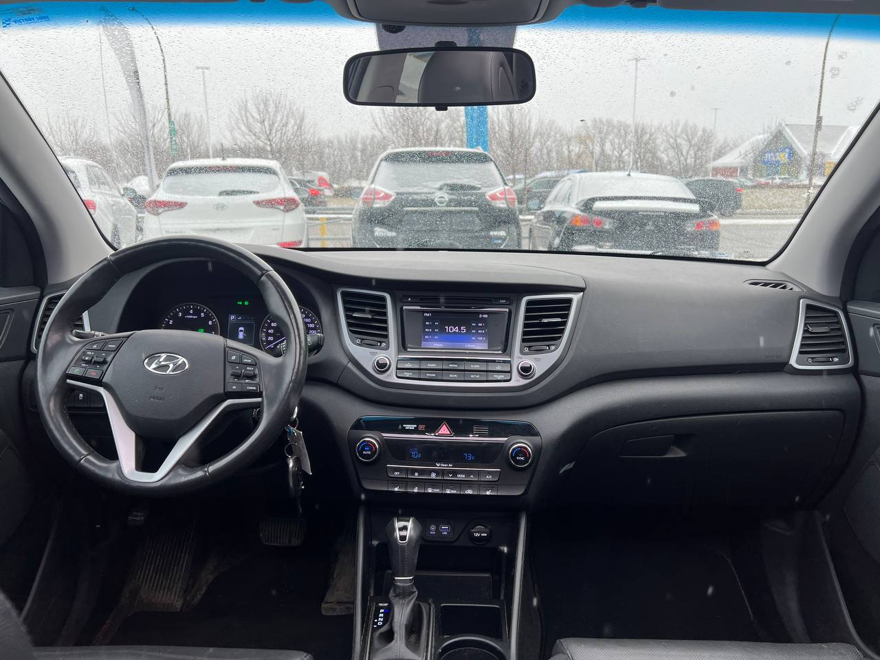 2017 Hyundai Tucson LIMITEE**JAMAIS ACCIDENTEE**CERTIFIEE SAAQ**AWD**TOIT OUVRANT PANORAMIQUE**SIEGES CHAUFFANTS AVANT ET ARRIÈRE**SIEGES EN CUIR**Alerte d’angle mort**VOLANT CHAUFFANT**Mags** Main Image