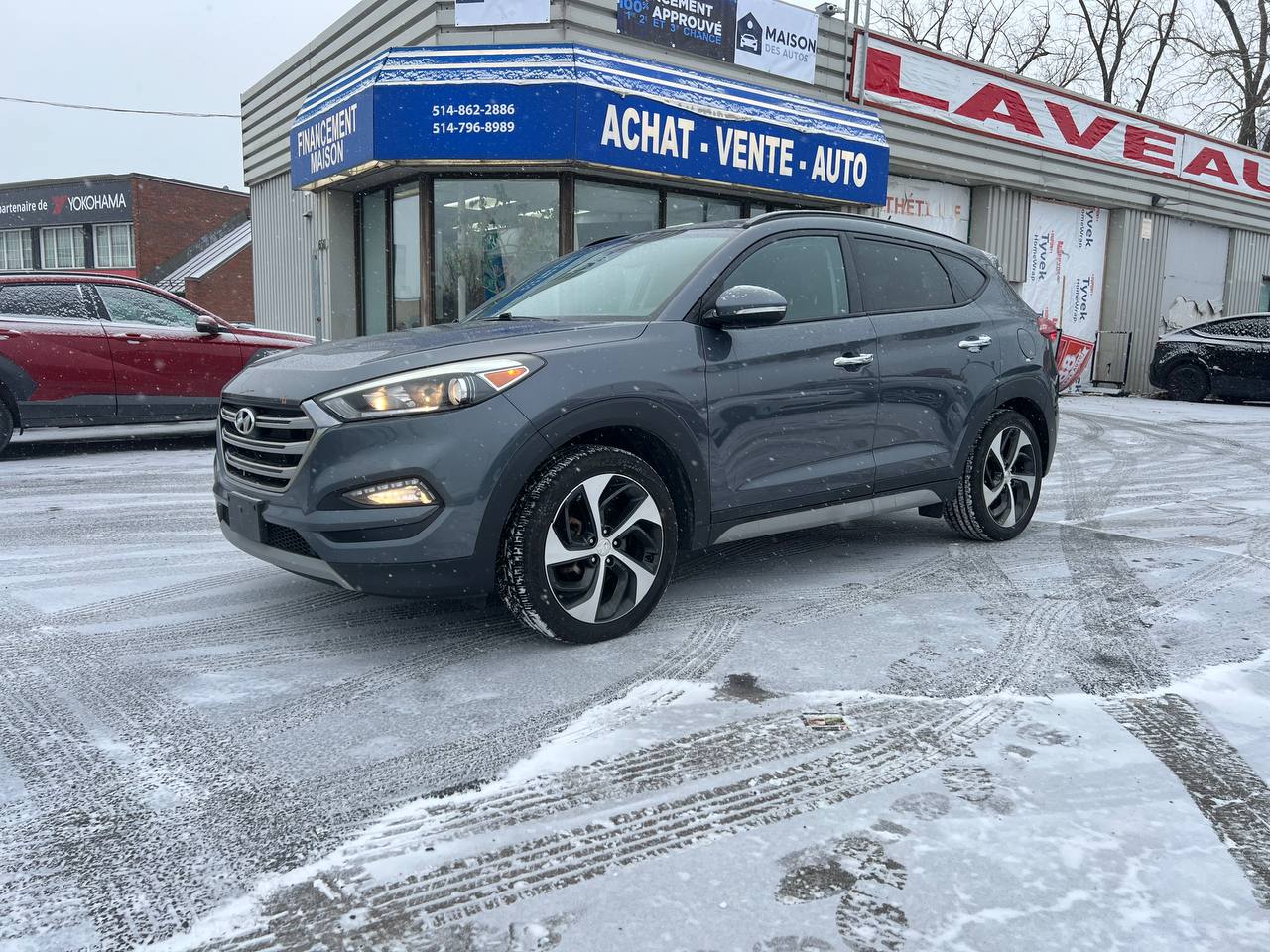 2017 Hyundai Tucson LIMITEE**JAMAIS ACCIDENTEE**CERTIFIEE SAAQ**AWD**TOIT OUVRANT PANORAMIQUE**SIEGES CHAUFFANTS AVANT ET ARRIÈRE**SIEGES EN CUIR**Alerte d’angle mort**VOLANT CHAUFFANT**Mags** Main Image