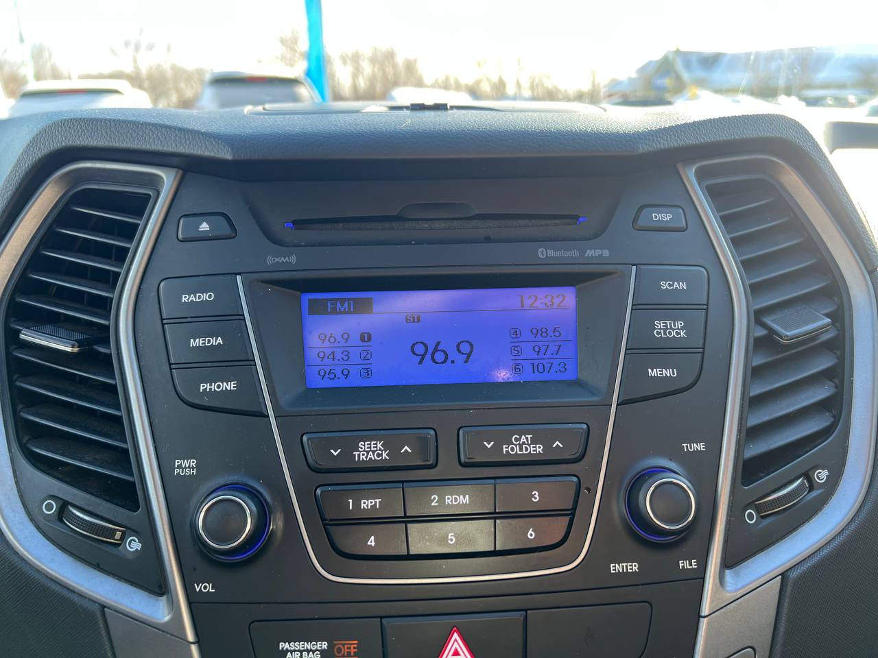 2015 Hyundai Santa Fe Sport Premium**AWD**Jamais Accidente**SIEGES CHAUFFNATS AVANT ET ARRIERE**VOLANT CHAUFFNATS**MAGS** Main Image