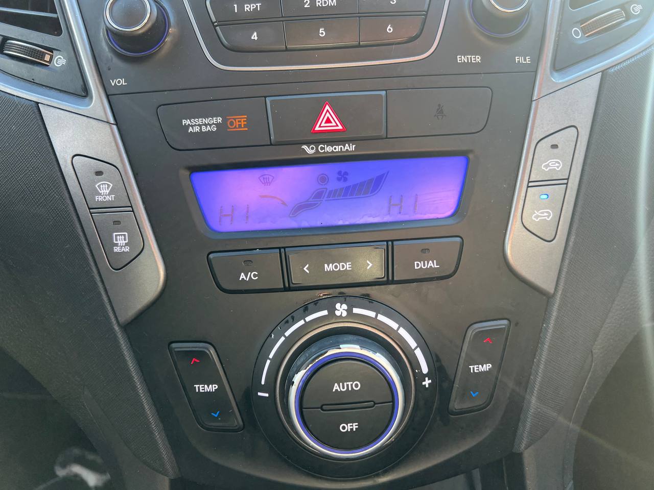 2015 Hyundai Santa Fe Sport Premium**AWD**Jamais Accidente**SIEGES CHAUFFNATS AVANT ET ARRIERE**VOLANT CHAUFFNATS**MAGS** Main Image