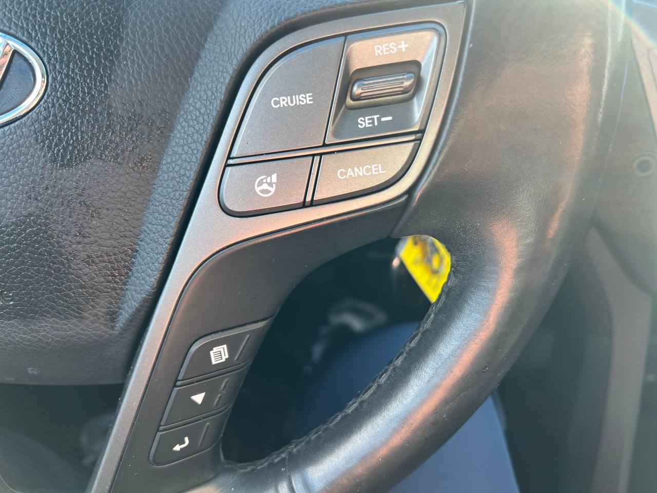 2015 Hyundai Santa Fe Sport Premium**AWD**Jamais Accidente**SIEGES CHAUFFNATS AVANT ET ARRIERE**VOLANT CHAUFFNATS**MAGS** Main Image