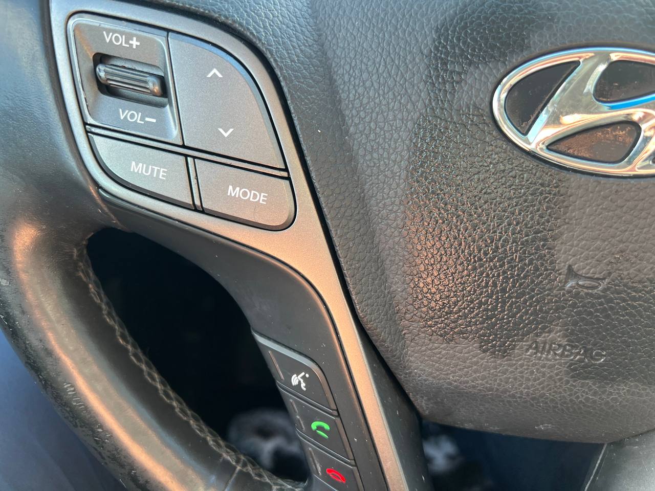 2015 Hyundai Santa Fe Sport Premium**AWD**Jamais Accidente**SIEGES CHAUFFNATS AVANT ET ARRIERE**VOLANT CHAUFFNATS**MAGS** Main Image